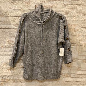 RETROLOGY HOODIE SWEATER - NWT - Size: M